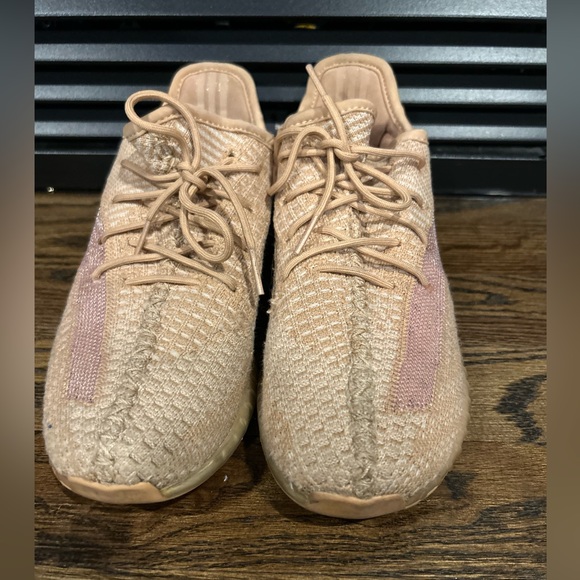 Yeezy Boost 350 V2 kids ‘Clay’ - Picture 3 of 5